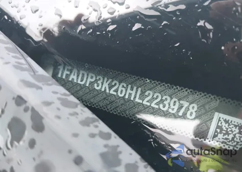 2017 Ford Focus Se z USA, uszkodzony, nr VIN 1FADP3K26HL223978